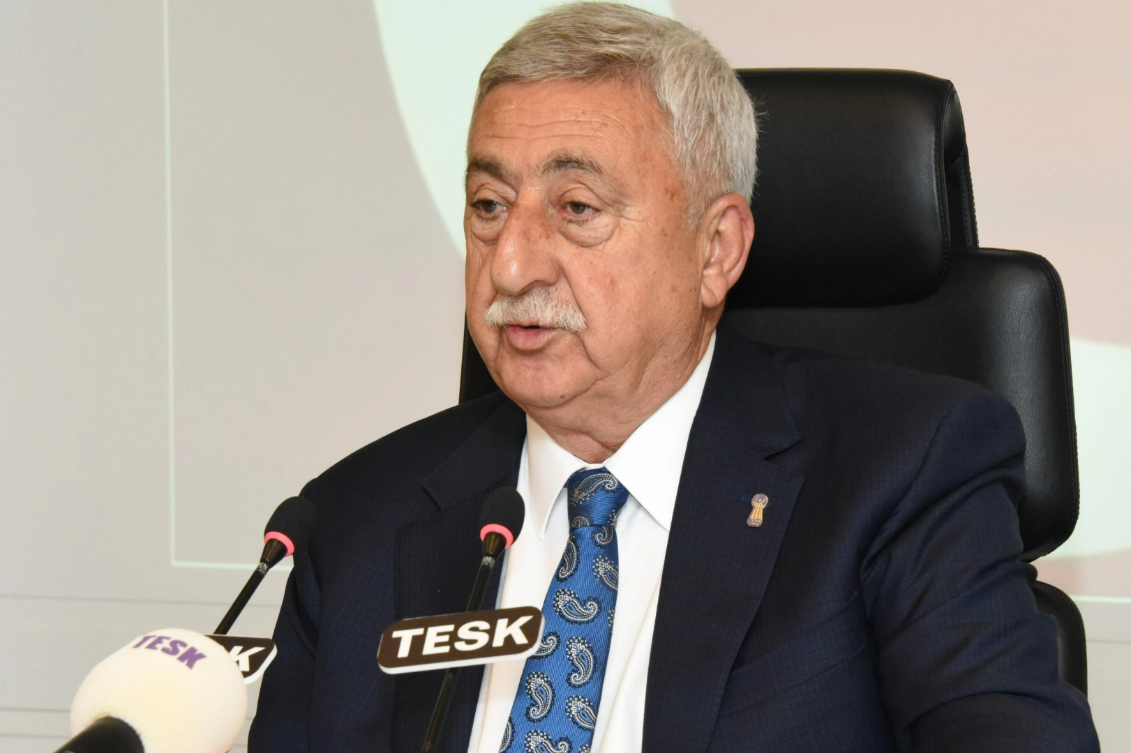 Yapılandırma şart, esnaf sıkışmış durumda