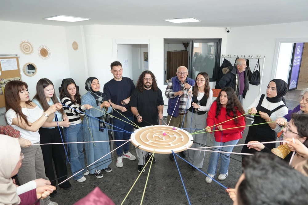 Kuşaklararası oyun buluşması