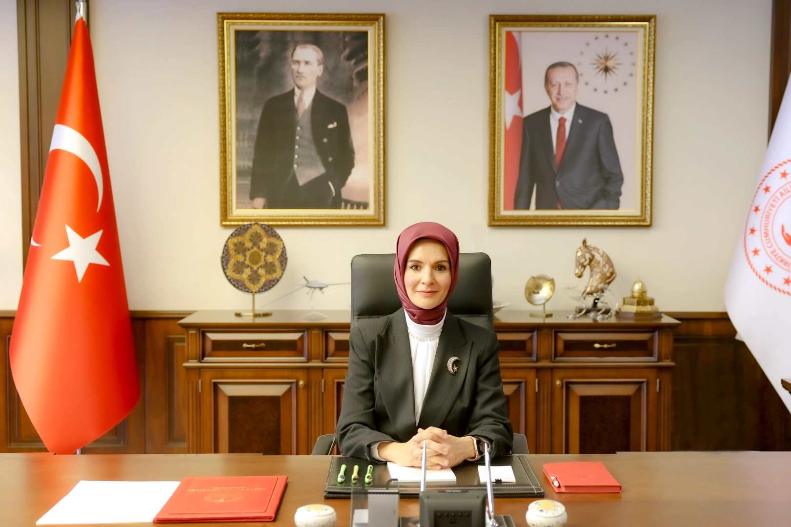 Bakan G&ouml;ktaş'tan Başkan Akg&uuml;n'e tam destek; Ahlaksızlık!