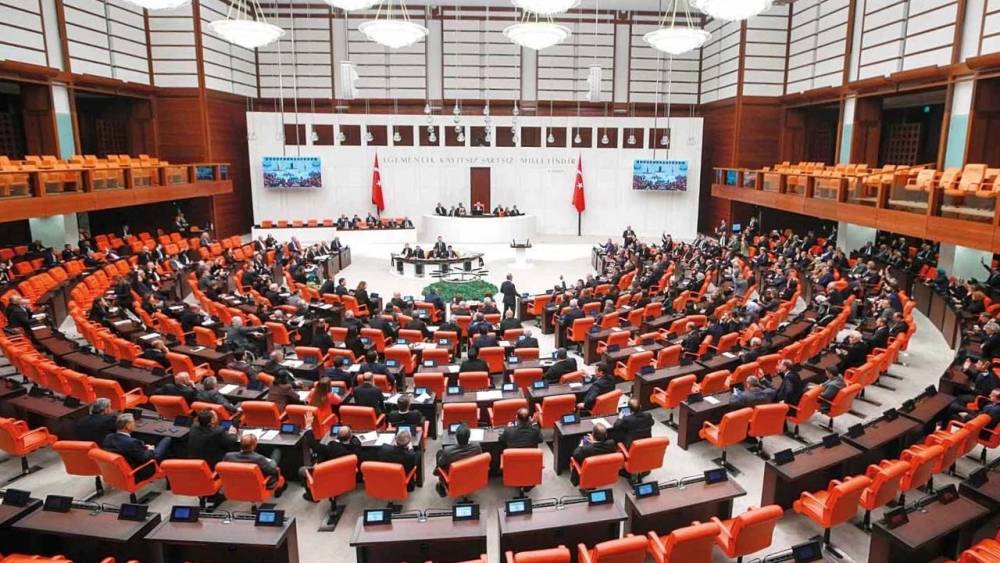 TBMM&rsquo;de disiplin d&uuml;zenlemesi hazırlığı: Vekillere giriş yasağı da g&uuml;ndemde