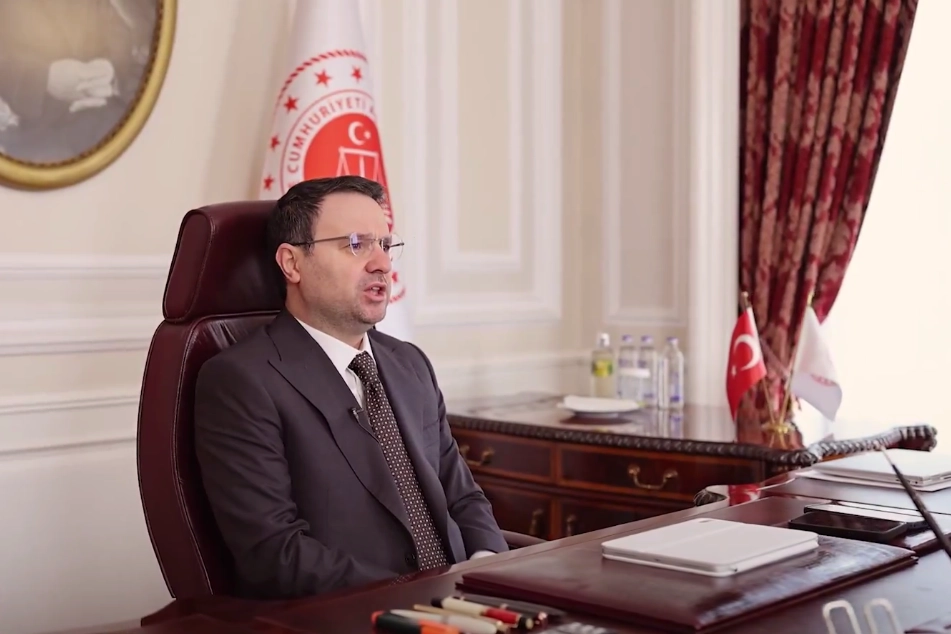 Bakan G&uuml;rlek: Hedef daha hızlı adalet