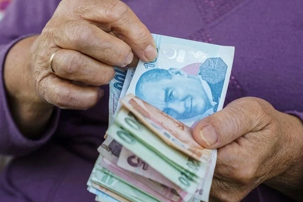 Zam farkları ve ek &ouml;demeler hesaplara yatıyor