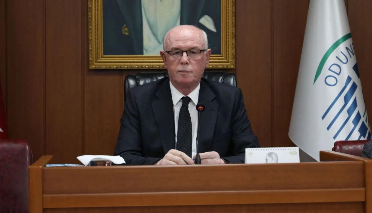 Demokrasimize sahip &ccedil;ıkmaya devam edeceğiz