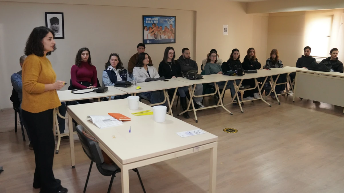 Gençler bilgileniyor