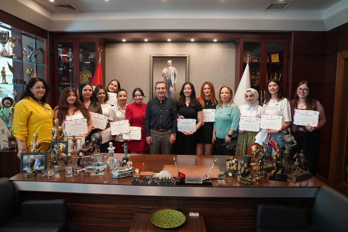  Haklar bilindik&ccedil;e ve kullanıldık&ccedil;a g&uuml;&ccedil;lenir