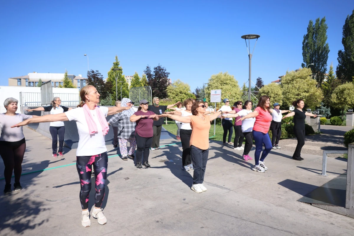 Kadınlar g&uuml;ne sporla başlıyor!