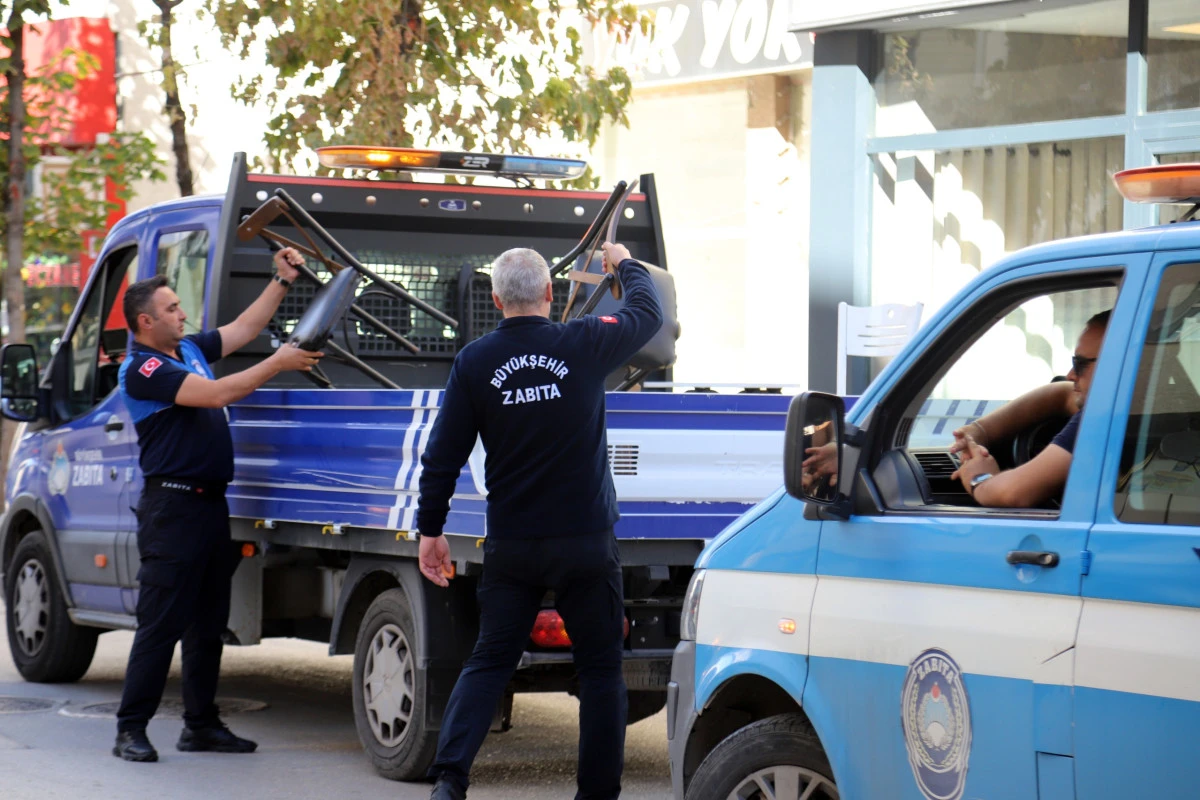 Kaldırım işgallerine ge&ccedil;it yok!