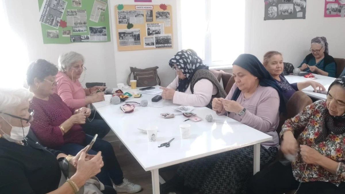 Örgüler minik yüreklere
