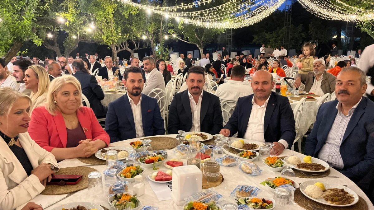 Şehri bir araya getiren düğün!