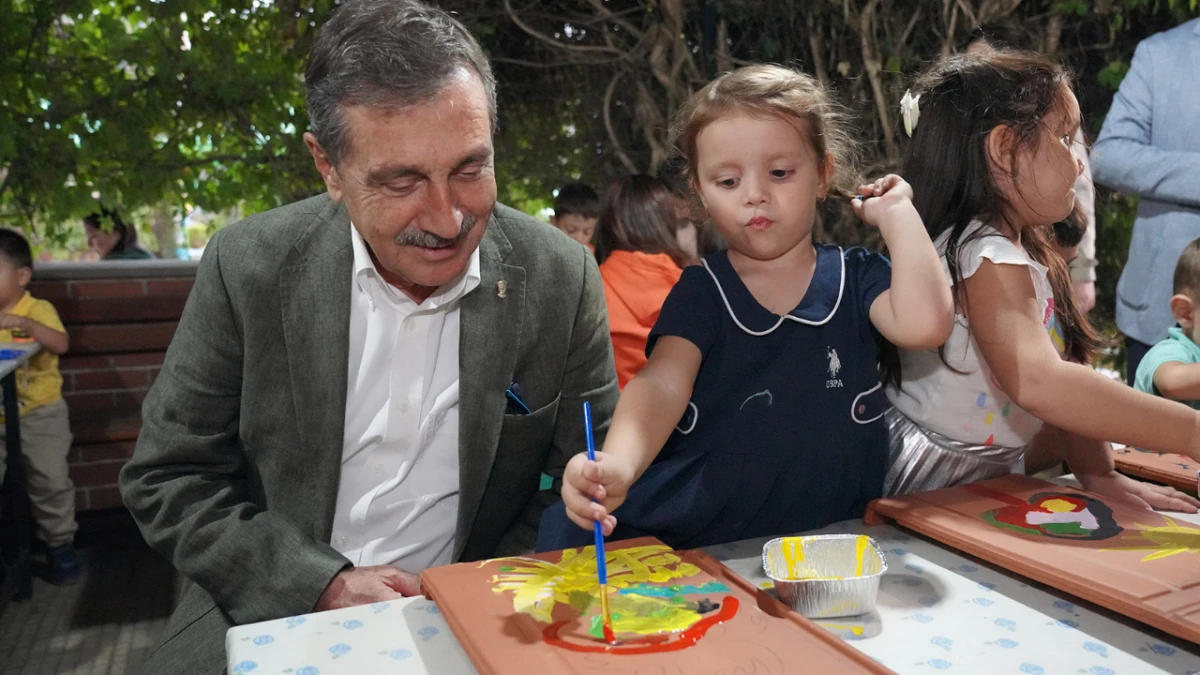 Sempozyumda bin çocuk