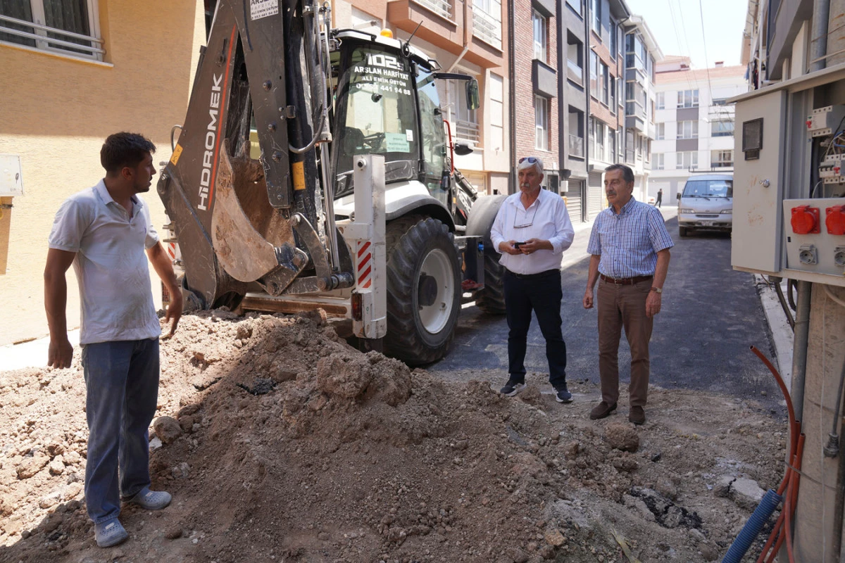 &ldquo;Tepebaşı&rsquo;nın her noktasında &ccedil;alışmalarımızı s&uuml;rd&uuml;r&uuml;yoruz&rdquo;
