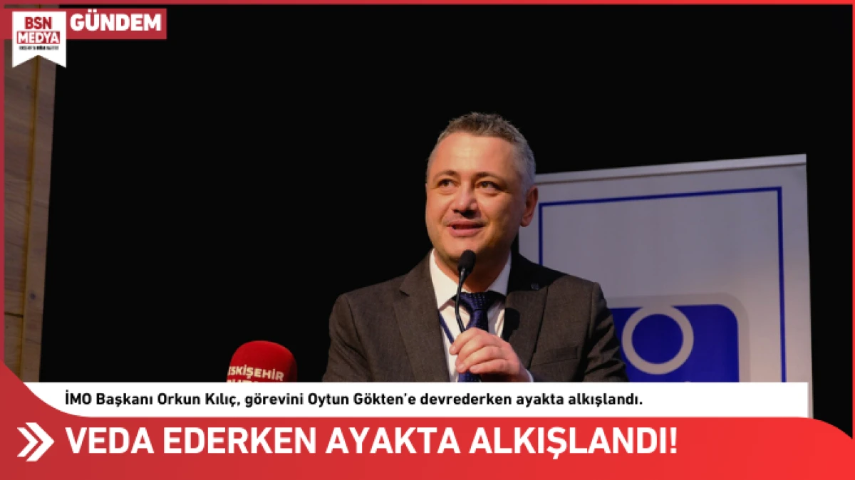 Veda ederken ayakta alkışlandı!